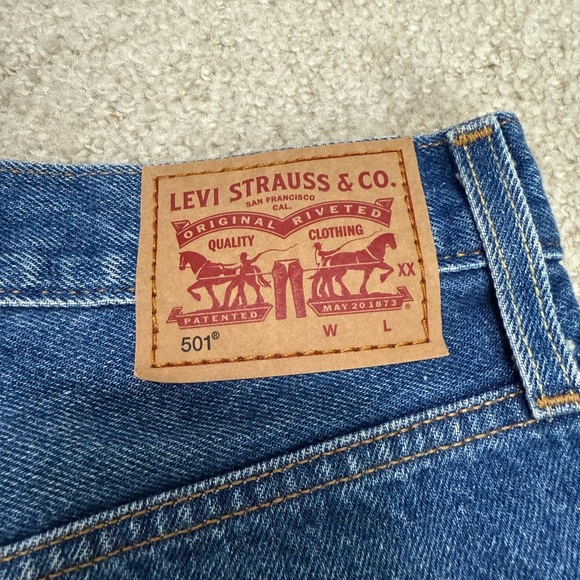 Levi's Classic Blue Ripped Jean Shorts - Picture 3 of 4